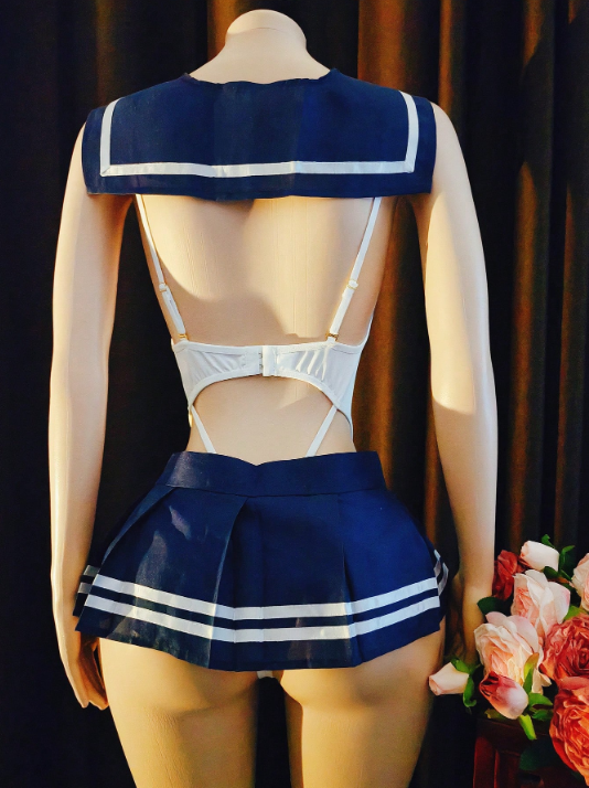 Traje de Marinera con entrepierna abierta, Collar, Mini falda